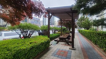 Hyunjin Tourist Hotel