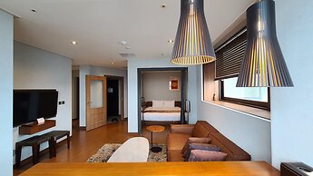 Hyunjin Tourist Hotel