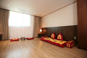 Hyunjin Tourist Hotel