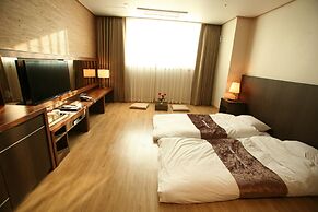 Hyunjin Tourist Hotel