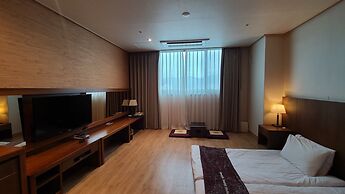 Hyunjin Tourist Hotel