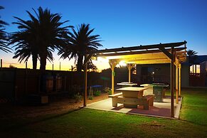 Discovery Parks - Adelaide Beachfront