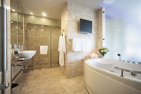 TTC Hotel Premium Ngoc Lan