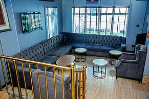Fritz Apartments and Suites