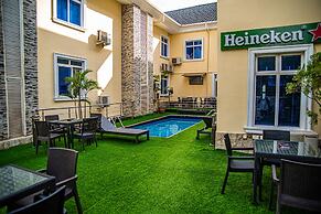 Fritz Apartments and Suites