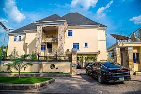 Fritz Apartments and Suites