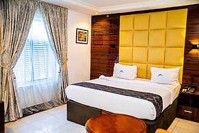 Fritz Apartments and Suites
