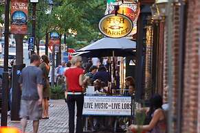 Hilton Garden Inn Alexandria Old Town National Harbor