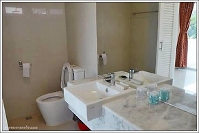 Worawee Resort & Spa