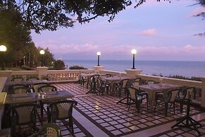 Purimas Beach Hotel & Spa