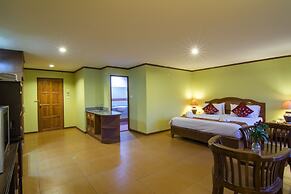Phuphaya Resort Pattaya