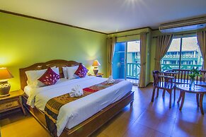 Phuphaya Resort Pattaya
