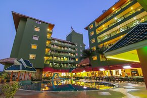 Phuphaya Resort Pattaya