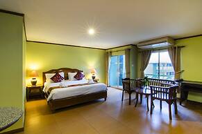 Phuphaya Resort Pattaya