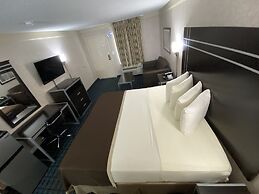 Deluxe Inn Fayetteville - I-95 Exit 49