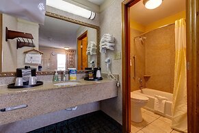 Deluxe Inn Fayetteville - I-95 Exit 49