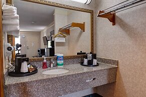 Deluxe Inn Fayetteville - I-95 Exit 49