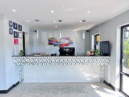 Deluxe Inn Fayetteville - I-95 Exit 49