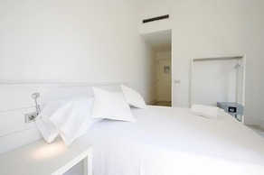 Hostal Express by gaiarooms