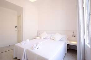 Hostal Express by gaiarooms