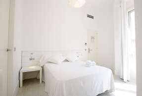 Hostal Express by gaiarooms