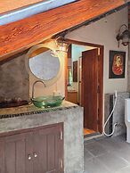 Kaengkrachan Boathouse Paradise Resort