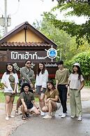 Kaengkrachan Boathouse Paradise Resort