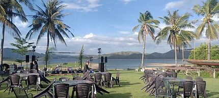 Kaengkrachan Boathouse Paradise Resort