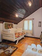 Kaengkrachan Boathouse Paradise Resort