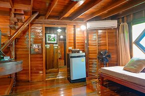 Kaengkrachan Boathouse Paradise Resort