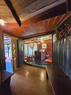 Kaengkrachan Boathouse Paradise Resort