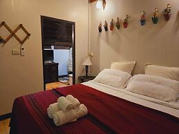 Kaengkrachan Boathouse Paradise Resort