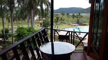 Kaengkrachan Boathouse Paradise Resort