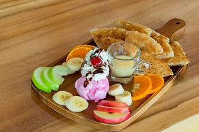 Kaengkrachan Boathouse Paradise Resort