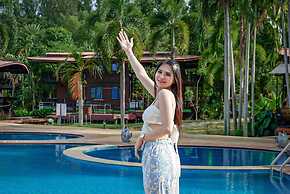 Kaengkrachan Boathouse Paradise Resort