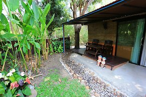 Kaengkrachan Boathouse Paradise Resort