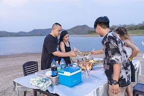 Kaengkrachan Boathouse Paradise Resort