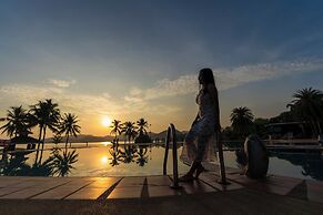 Kaengkrachan Boathouse Paradise Resort