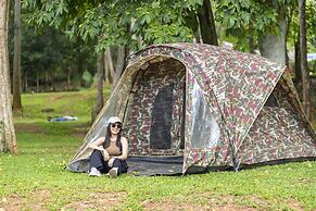 Kaengkrachan Boathouse Paradise Resort