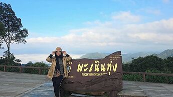 Kaengkrachan Boathouse Paradise Resort