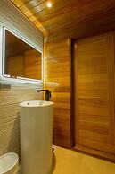 Kaengkrachan Boathouse Paradise Resort