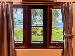 Kaengkrachan Boathouse Paradise Resort