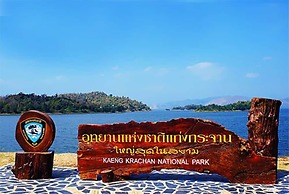 Kaengkrachan Boathouse Paradise Resort