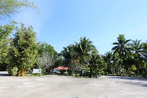 Kaengkrachan Boathouse Paradise Resort