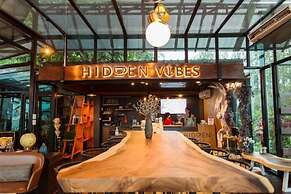 Kaengkrachan Boathouse Paradise Resort