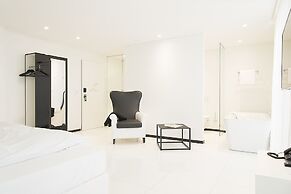 Longstay Residence Thessoni home - Self check in serviced apartments &