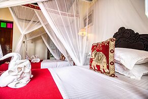 Tembo House Hotel