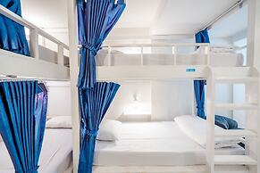SleepEasy Beach Hostel Huahin