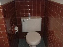 Fels Three Crown Motel