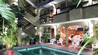 Hotel Solimar Inn Suites